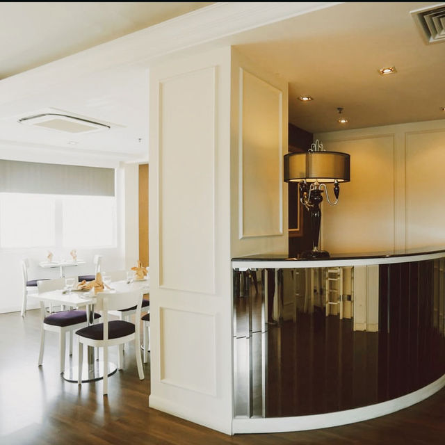 A Refined Escape Wrapped in Timeless Elegance