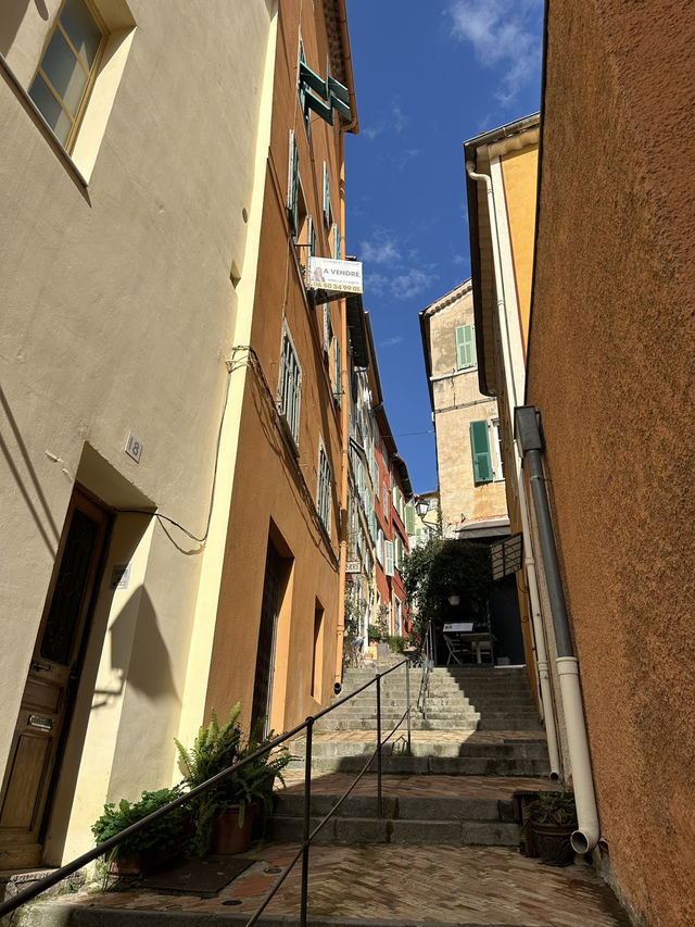 เที่ยวคนเดียวแบบชิลๆ ที่ Villefranche-sur-Mer 🇫🇷