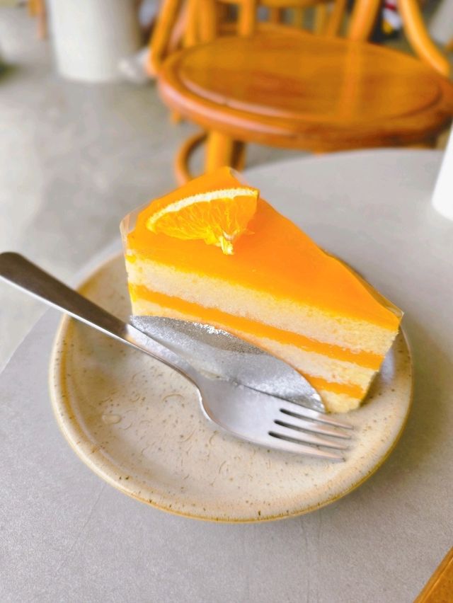 Cafe ที่บางแสน ฟีลเขาใหญ่ Serene House Cafe 🏡