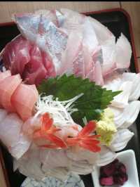 天然の生簀・氷見漁港で海の恵みを満喫🐟