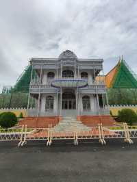 Legacy in Metal and Marble: The Pagoda, Pavilion, and the King on Horsebac