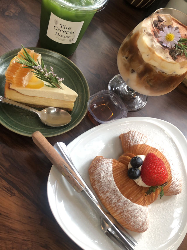คาเฟ่ ขนมและเครื่องดื่มอร่อย