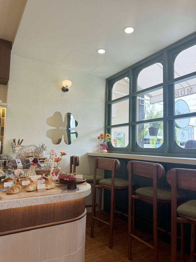 Ilavin (ไอลวิล)คาเฟ่โฮมเมดน่ารักล่าสุดในย่านบางแสน