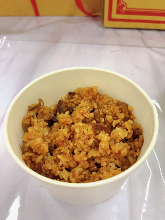 好好吃共享空間｜竹北博愛街的療癒系便當店，用手撕雞與油飯盛裝一頓好日子