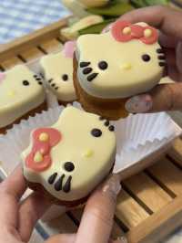 韓国/京畿道【富川】かわいいキティーちゃんフィナンシェ