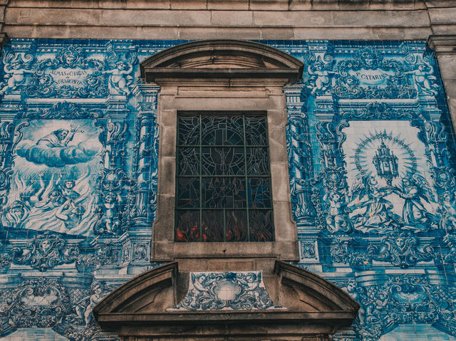 Blue and Beautiful – A Quick Stop at Porto’s Chapel of Souls 