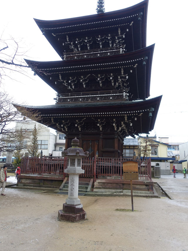 🌿 Review: Hida Kokubun-ji – A Serene Morning at a Historic Temple