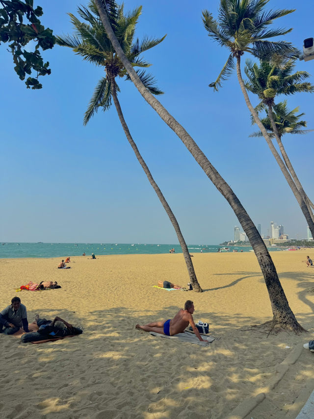 มุมถ่ายรูปพัทยา ฟีลต่างประเทศ 🌊🌴