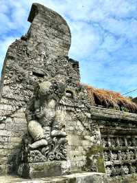 Uluwatu Temple – A Cliffside Treasure of Bali