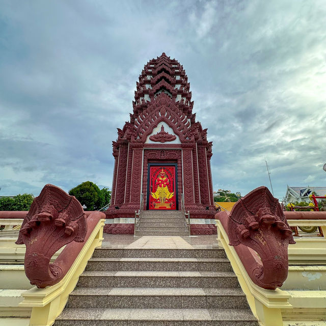 ศาลหลักเมือง🙏 ประจวบคีรีขันธ์ ศาลหลักเมือง🙏 ประจวบคีรีขันธ์