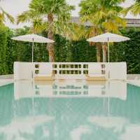 Modern Mood and Coastal Simplicity