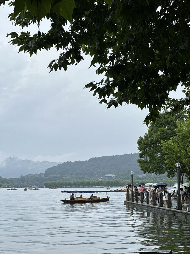 West Lake: Hangzhou: Where Poets, Emperors & Mist Crowned Hills Paint Paradise