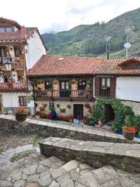 Cozy Streets and Mountain Feels in Potes