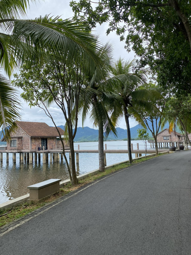 Vedana Lagoon Stands Out — Natural Beauty & Design
