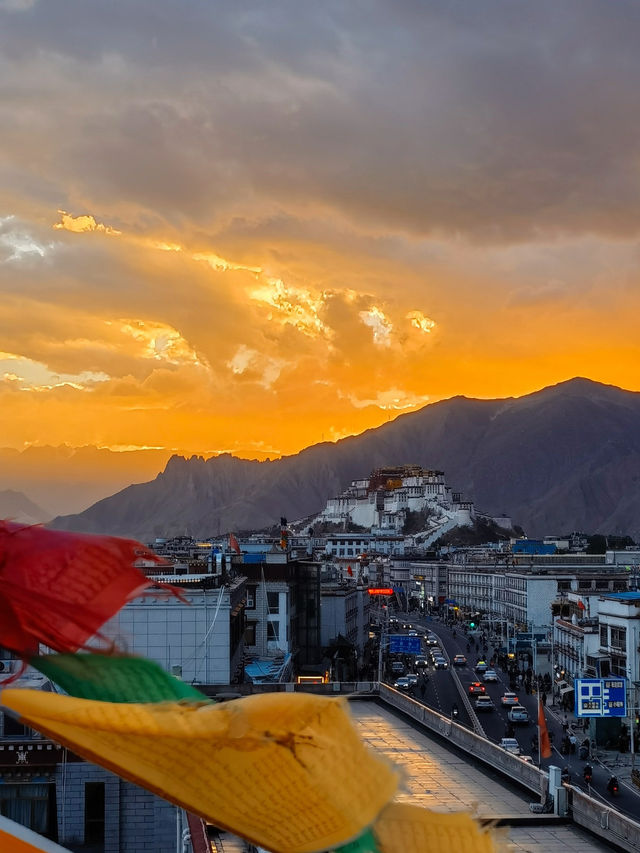 Tibet, You’re standing in the shadow of history 🇨🇳✨