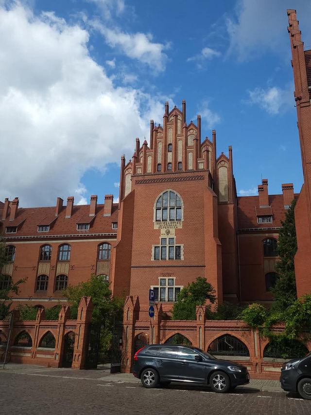 【天文学者コペルニクスの故郷で歴史散歩】トルン旧市庁舎🌍🏛️ 【天文学者コペルニクスの故郷で歴史散歩】トルン旧市庁舎🌍🏛️