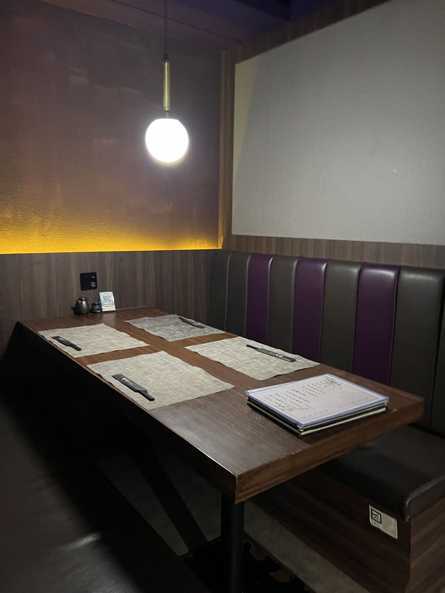 《銅鑼灣樓上舒適居酒屋》 《銅鑼灣樓上舒適居酒屋》