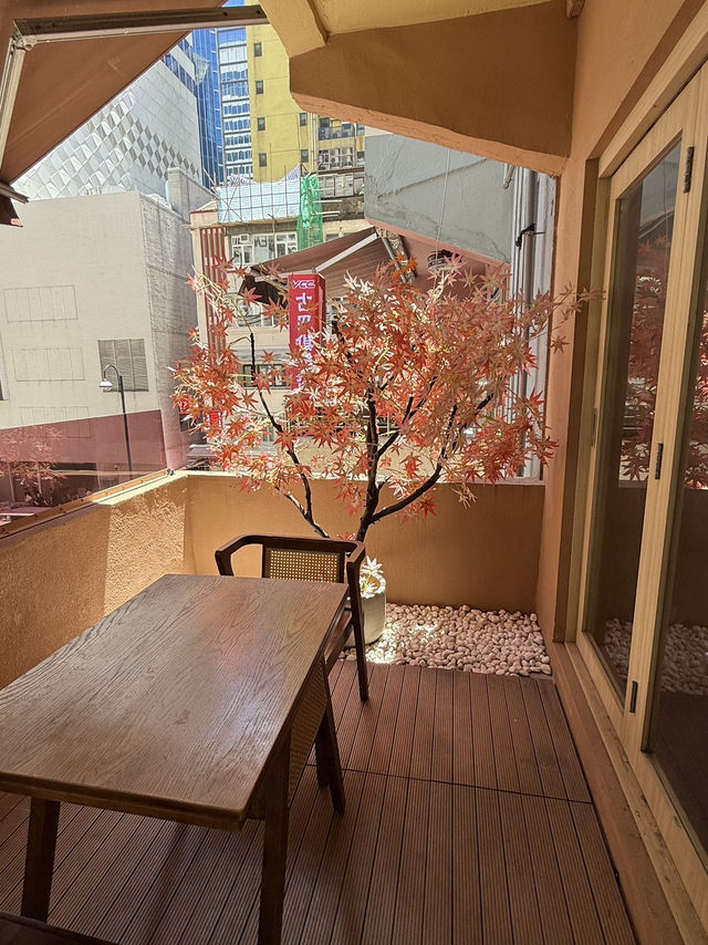 銅鑼灣文青打卡地！Vol.1 Cafe隱世手工麵🍝玫瑰花果茶chill爆一角