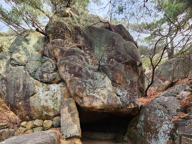A Walk Through History: My Solo Hike Up Mt. Namsan