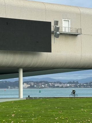 Revolving Around the Beauty of Architecture: Eyes on Spain 