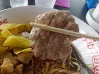 ร้านเตี๋ยวเอียะ ก๋วยเตี๋ยวต้มยำ หมูบะช่อ