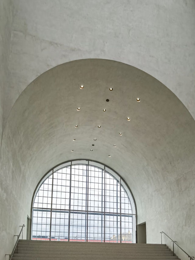 Revolving Around the Beauty of Architecture: Eyes – Switzerland 