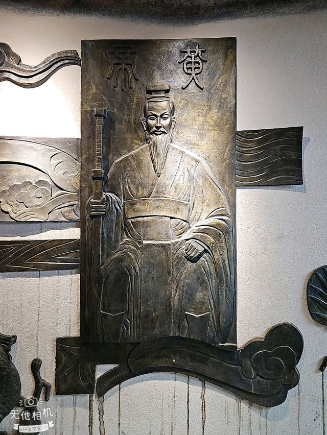 縉云仙都裡高聳云端的鼎湖峰