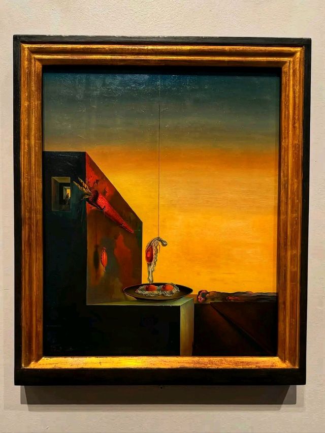 🎨 Salvador Dalí Museum – A Surreal Journey in St. Petersburg 🌀 🎨 Salvador Dalí Museum – A Surreal Journey in St. Petersburg 🌀