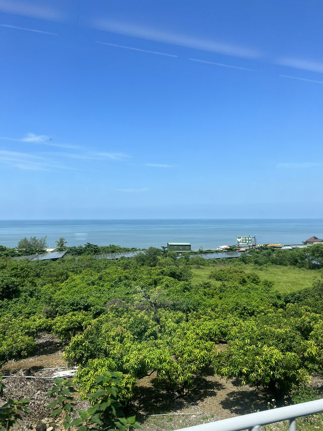屏東枋山鄉｜海與芒果交會的山腰小鎮：沿著海台一線看藍、在果園裡聞到夏天 🍋🌊