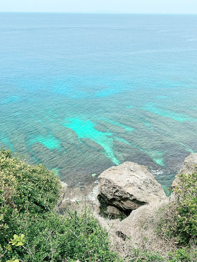 小琉球一日半島計畫｜珊瑚島的藍色軌跡、海蝕巨石與輕鬆吃住攻略🪨🍽️