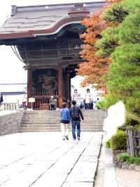 善光寺仁王門 仁王像の配置が逆？