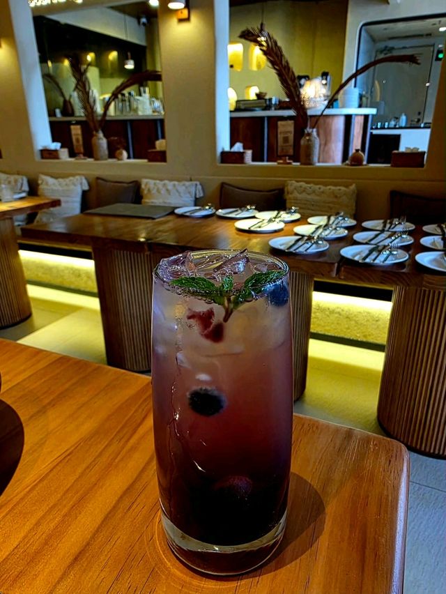 沉浸式地中海用餐體驗👩‍❤️‍💋‍👨🏝氛圍感拉滿