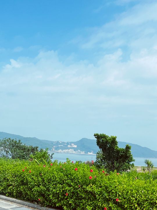 🌊 Dawulun seacoast: Keelung's Hidden Coastal Jewel Where Mountains Meet the Sea! 🏞️