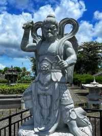 🏯 A Marvel of Faith and Art – Discover the 500 Lohan Temple