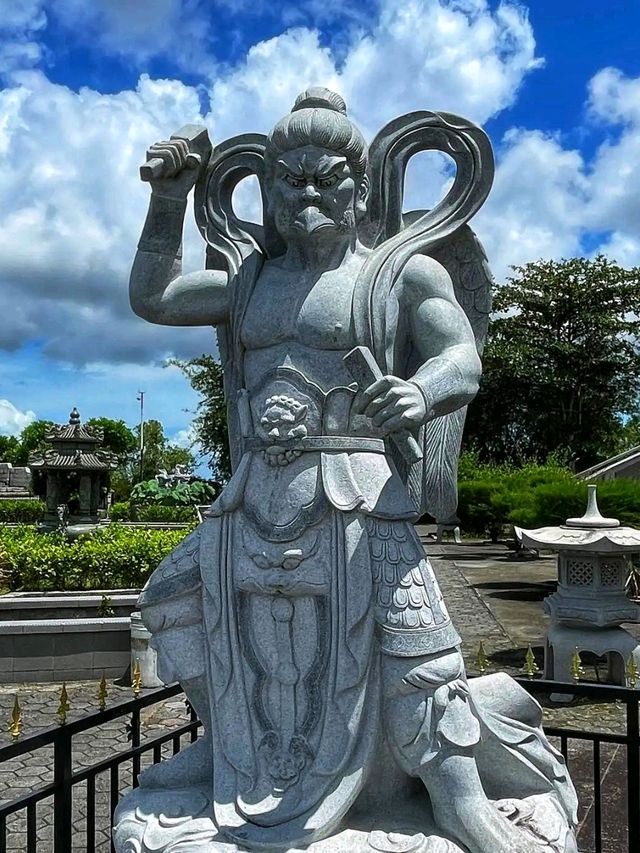 🏯 A Marvel of Faith and Art – Discover the 500 Lohan Temple