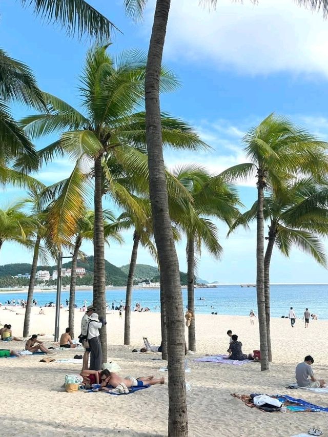 “Tropical Bliss by the Blue – Sanya & Dadonghai Bay Escape”
