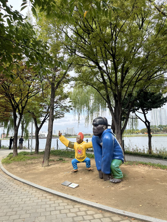 가을 감성 가득한 대구 수성못 🌾 반짝이는 호수 옆 갈대밭 산책코스