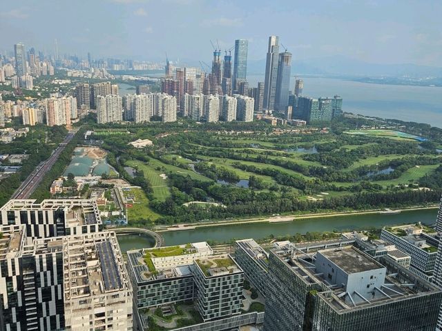 入住很高級又高樓層的深圳灣萬麗酒店