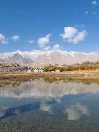 Reflections of Snow Mountains on the Golden Grassland: A Mirror Painting of the Pamir