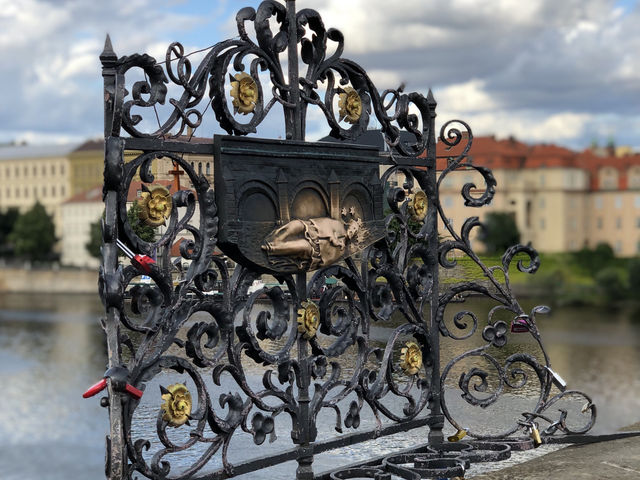 🌉 프라하의 상징, 까를교 (Charles Bridge)