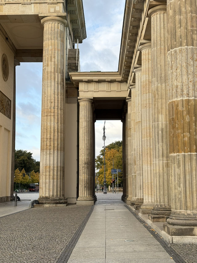 ประตูชัย Brandenburg Gate 🇩🇪 Berlin, Germany ประตูชัย Brandenburg Gate 🇩🇪 Berlin, Germany