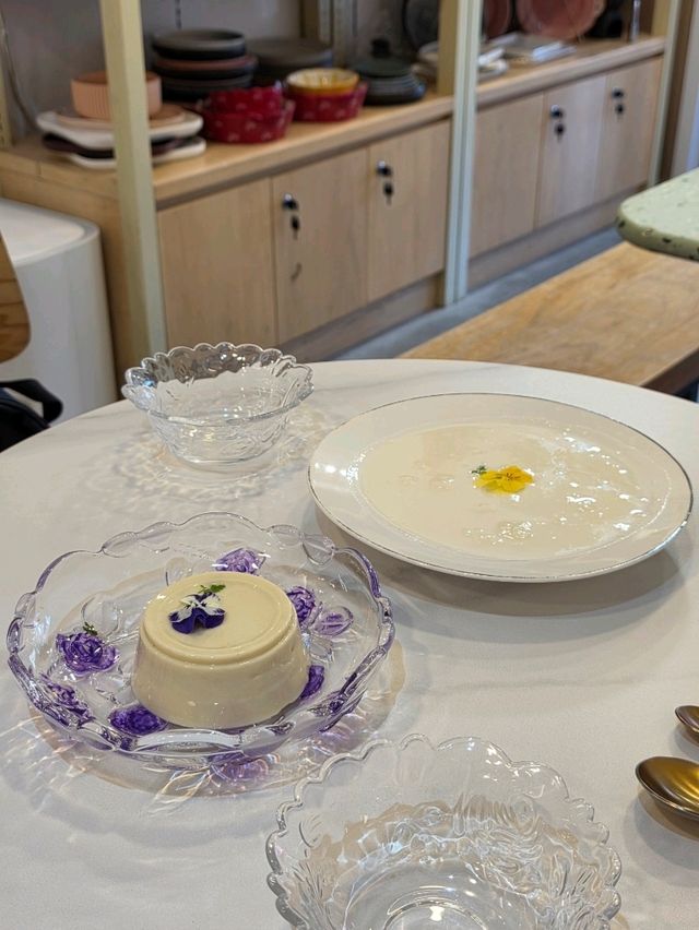 西貢甜品店必試杏仁茶🍮 西貢甜品店必試杏仁茶🍮