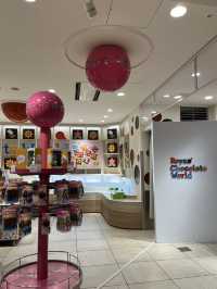 🍫🏰**チョコレートの魔法に包まれる「ロイズ チョコレートワールド」**🏰🍫