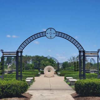 Coxhall Gardens – A Tranquil Urban Escape in Carmel, Indiana