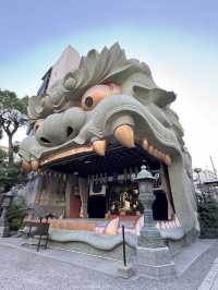 可愛大獅子-大阪難波八阪神社