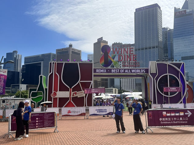 中環海濱活動空間~香港美酒佳餚節,巧遇多啦A夢、芝麻街四個大可愛! 中環海濱活動空間~香港美酒佳餚節,巧遇多啦A夢、芝麻街四個大可愛!