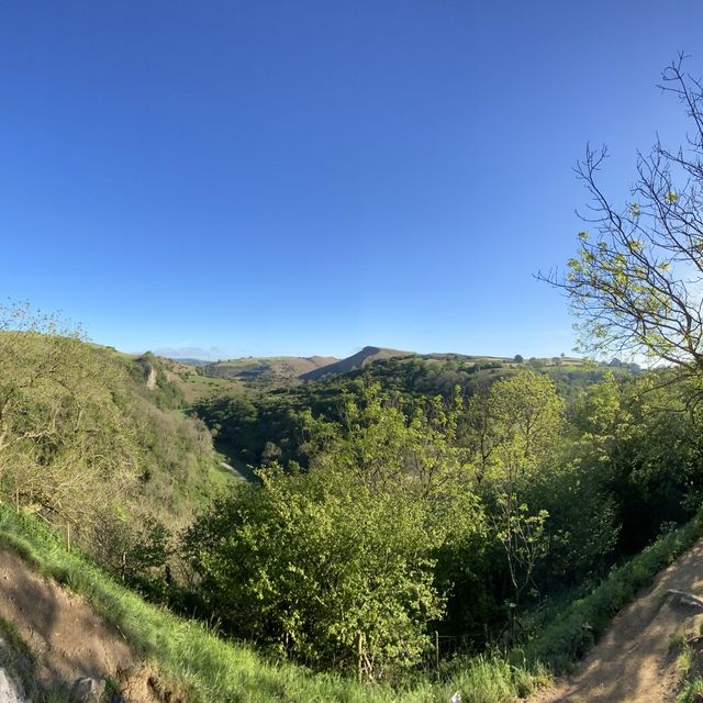 Thor’s Cave, A Hike with Breathtaking Views 