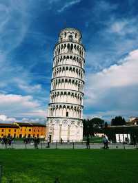 Leaning tower of Pisa: the bell tower