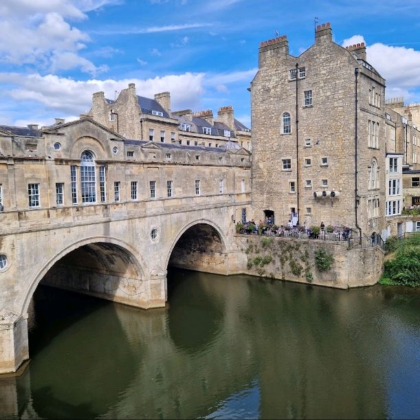 🌉 "Pulteney Bridge: Where History Meets Tranquility" 🛀


