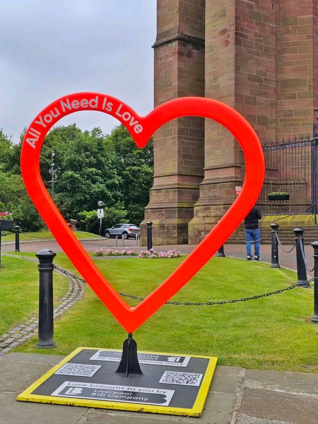 Explore Liverpool: The City of Music, Culture, and Flavor! 🎶🍽️